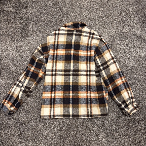 Plaid Button-Up Shirt - Picture 4 of 4